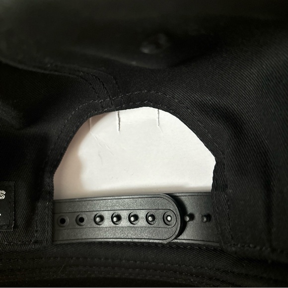 FNAF Springtrap Adjustable Snapback Black Hat From BioWorld / Hot Topic - Picture 4 of 6